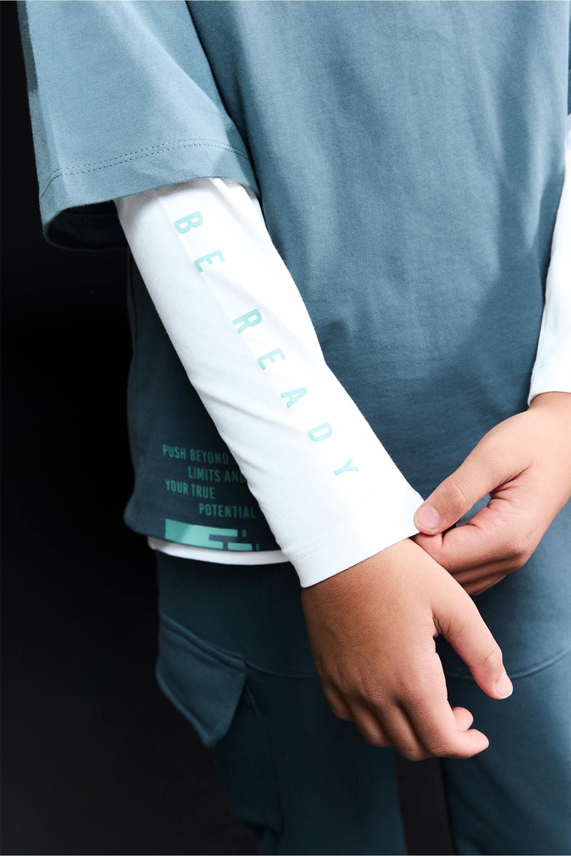 ديفاكتو تيشيرت اولادي اوفر سايز كم طويل مطبوع - Image 4